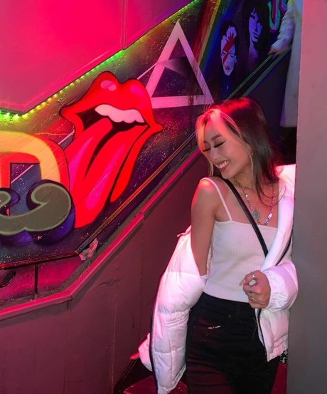 bbygirlmai star art archive