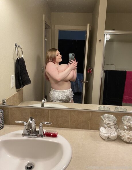 Cassie0pia hd pornstar picture