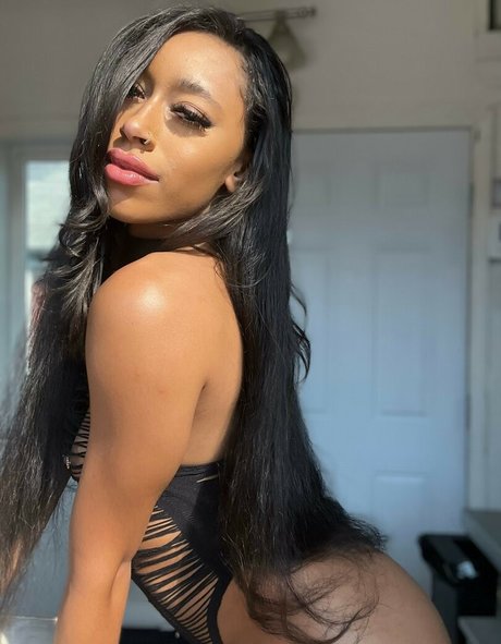 yazzyyams xxx pornstar picture