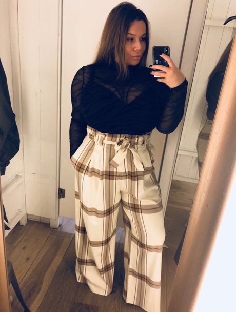 Mcuperin pornstar sexy pics