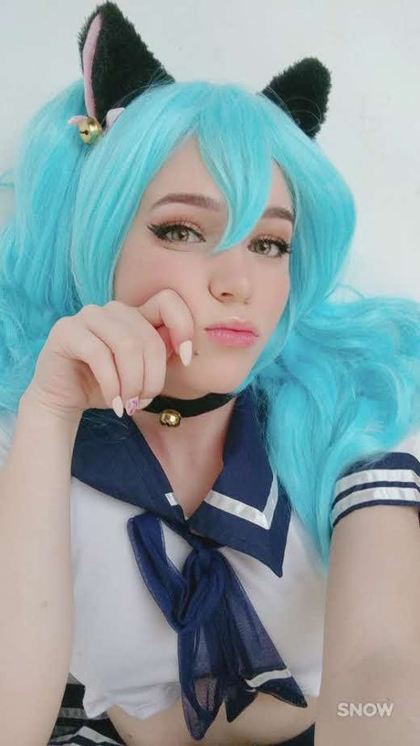 Bunnybii pornographic model photo