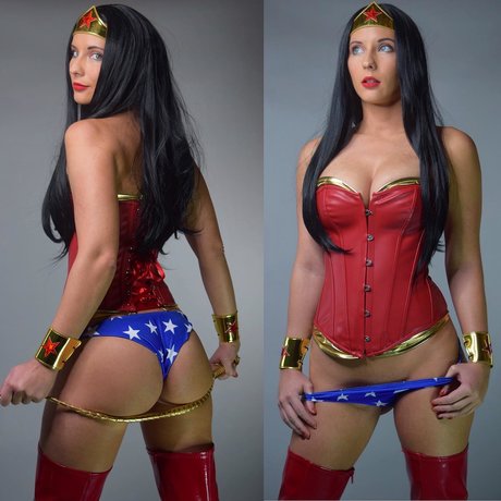 Miss Felicity Davis hd star img