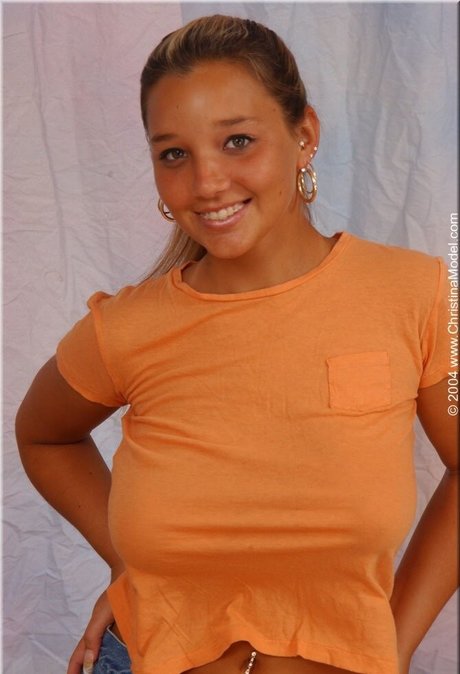 Christina Model star hot pic