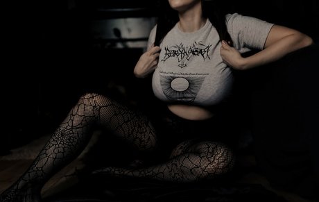 Tara The Witch naked star picture