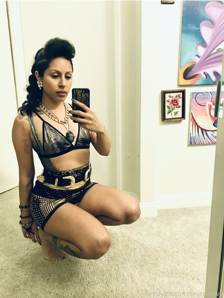 Reverie love best model archive