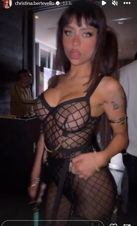Christina Bertevello model top pics
