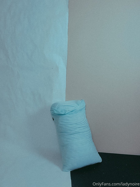 Mars Noire pornstar exclusive image