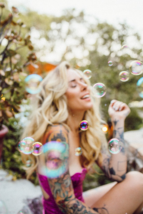 thick ass onlyfans adult image