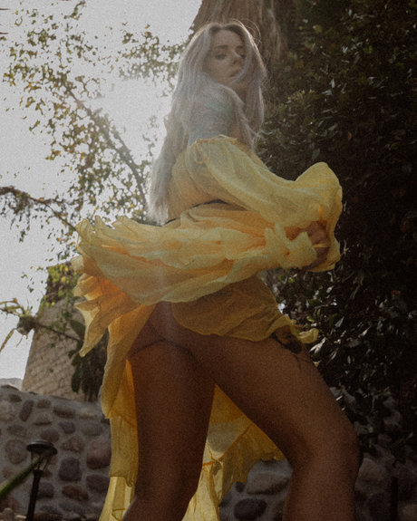 Alysha Nett nude model photos