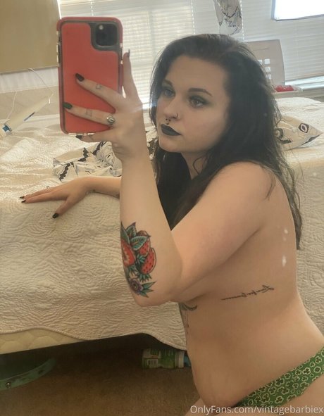 fitness influencer onlyfans pornographic pic