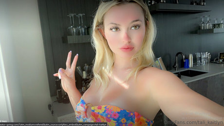 Tali Kaitlyn hot actress pictures