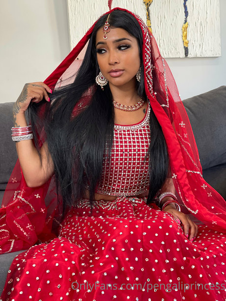 Yasmina Khan free actress pic