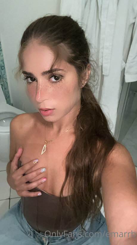 Emarr B nudes actress photos