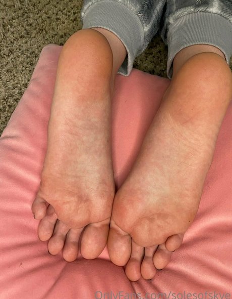 SolesOfSkye free pornstar photo
