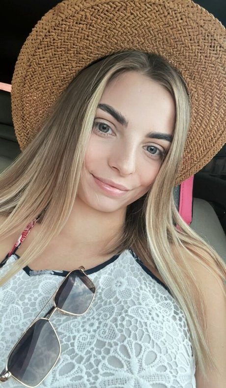 busya18plus adult actress image