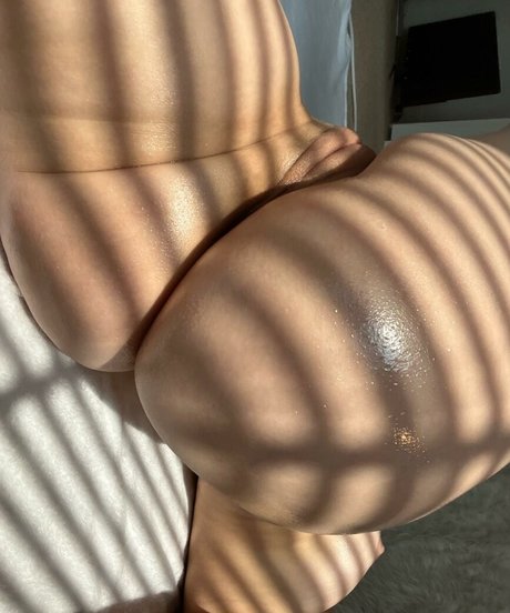 zipoz pornstar pretty pictures