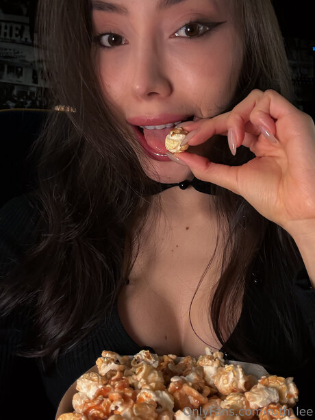 Ruth Lee model sex pictures