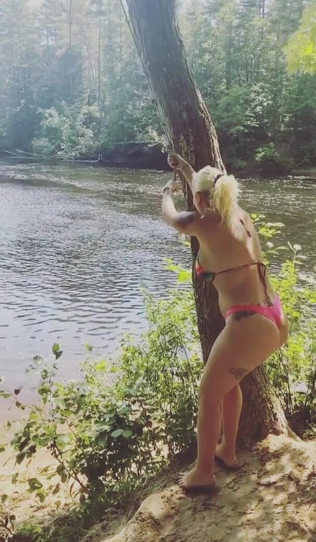 Autumn Moretti hot pornstar images