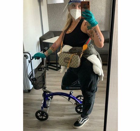 Autumn Moretti nudes actress pictures