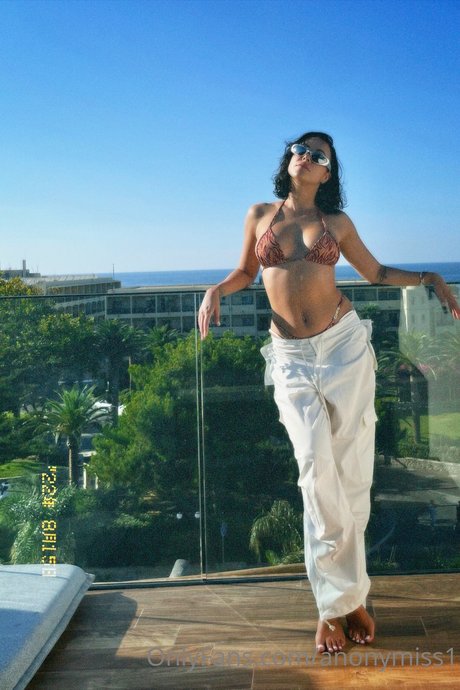 anonymiss1 porn model gallery