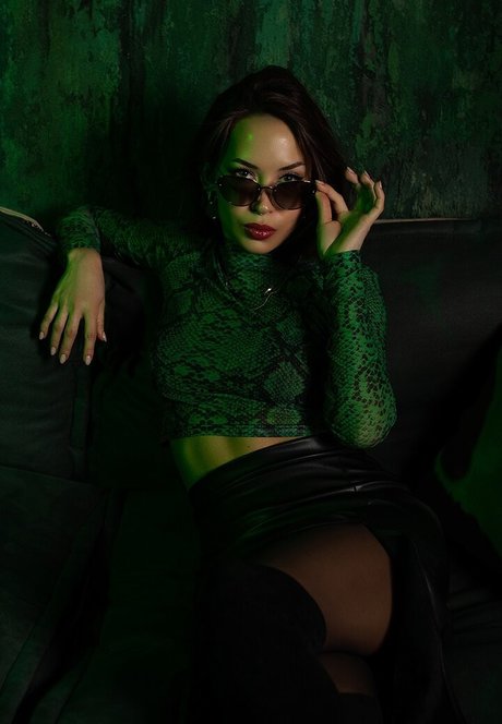 Oladushek11 pornographic model images