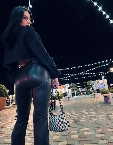 Nutellows pretty actress picture