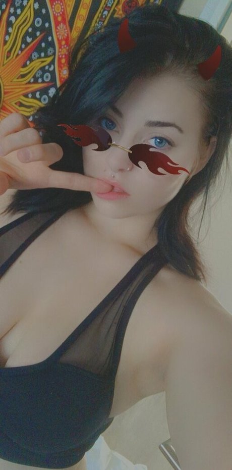 Emily Erdbeer star nice photo