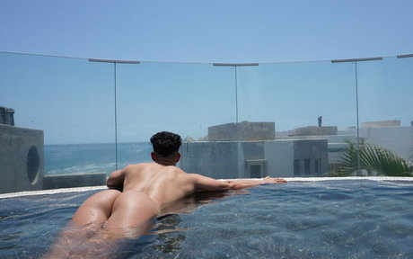 the famous frank model nude img