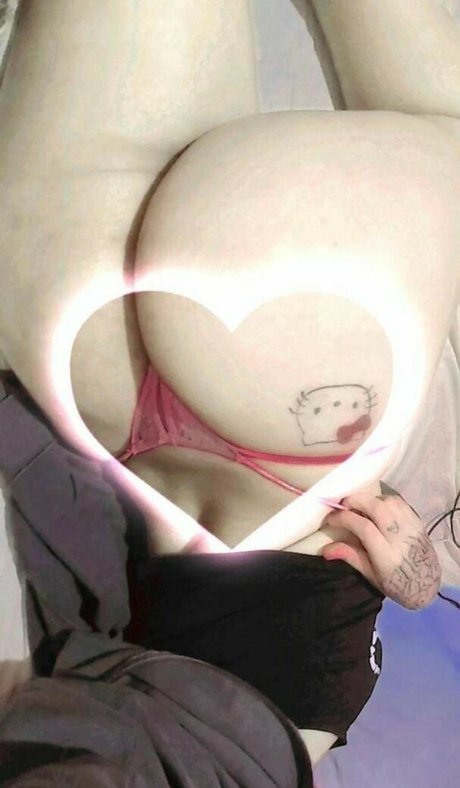 Thaynaoto naked model pic