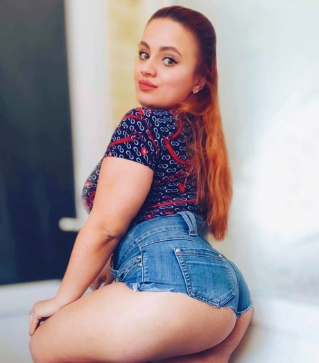 Vale Blagoeva naked star img