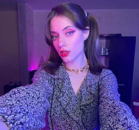 Ypryamkova sexy actress pic