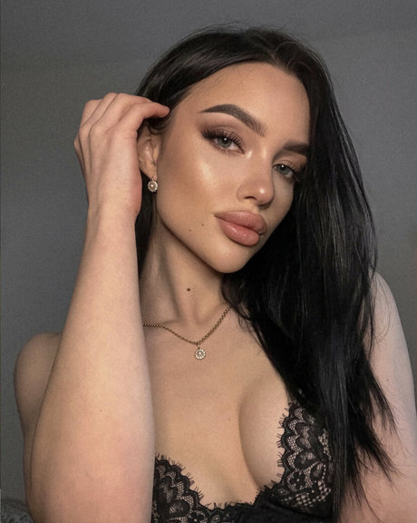 Sasherraa perfect model picture