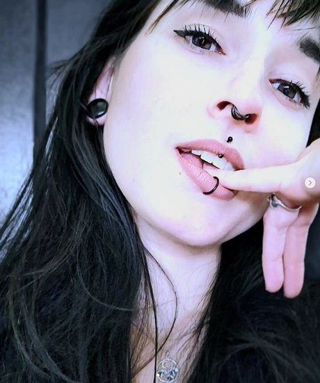 Cajun Goblin model exclusive picture