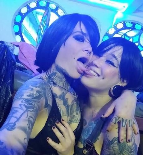 Juh Ink model xxx picture