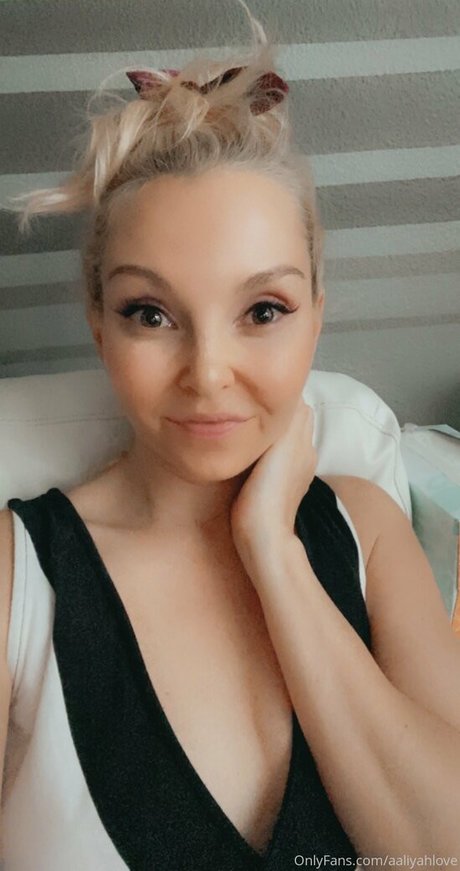 aaliyahlove pretty star img