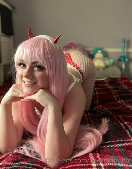 beeandbronto sexy actress pics