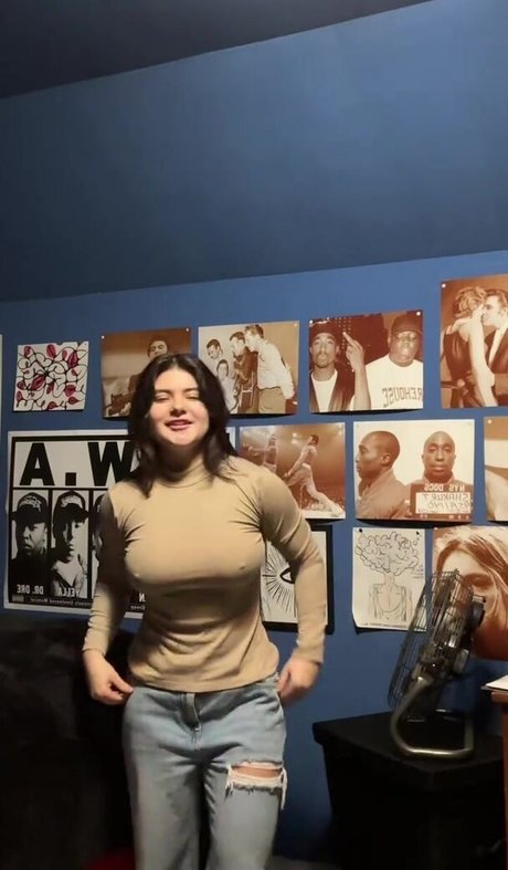 Raelee Rudolph nudes model img