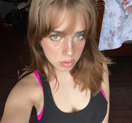 Haley Z nude pornstar galleries