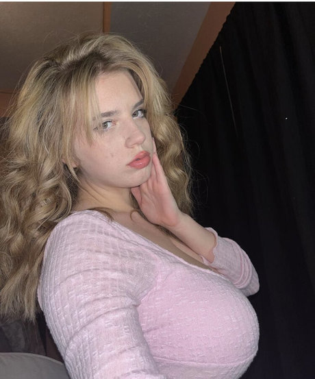 Haley Z sex model pictures