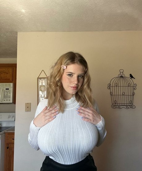 Haley Z beautiful actress gallery