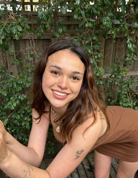 sneakyshell pornstar xxx img