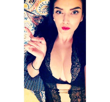 Ivankanottrump naked model image