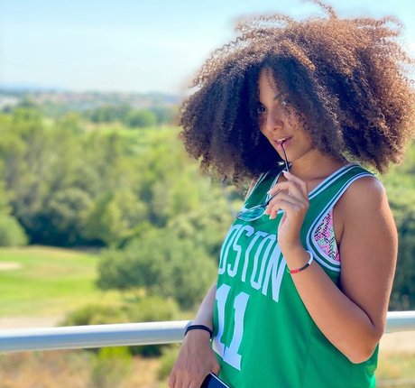 Ines Curly free star images