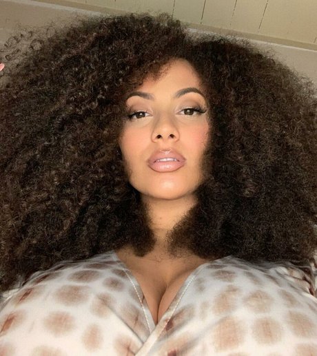 Ines Curly model sex archive