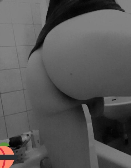 semdevonplus model pretty img