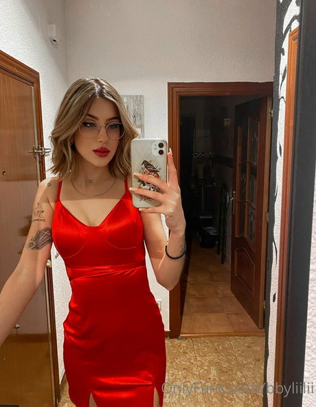 bbyliilii free pornstar pictures