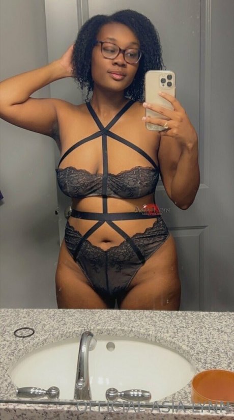 asialynnbby nice pornstar images