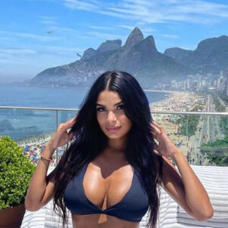 Mermaidpic exclusive star photo