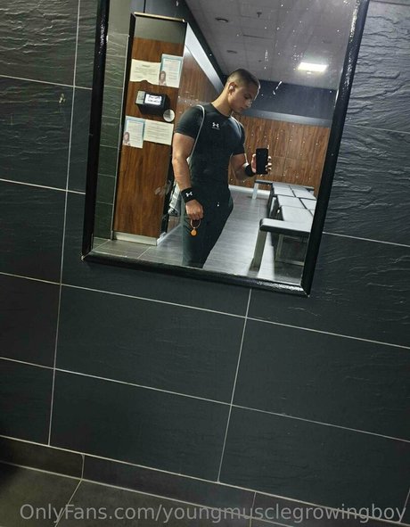 youngmusclegrowingboy best actress pictures