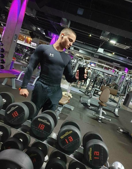 youngmusclegrowingboy hot pornstar photo